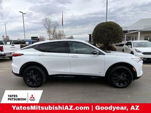 Used 2025 Buick Envista Sport Touring w/ Convenience I Package image 2