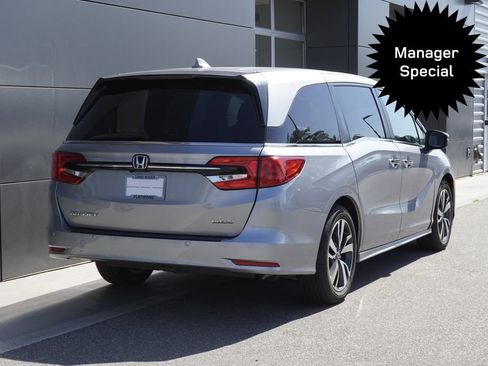 Used 2023 Honda Odyssey Touring image 2