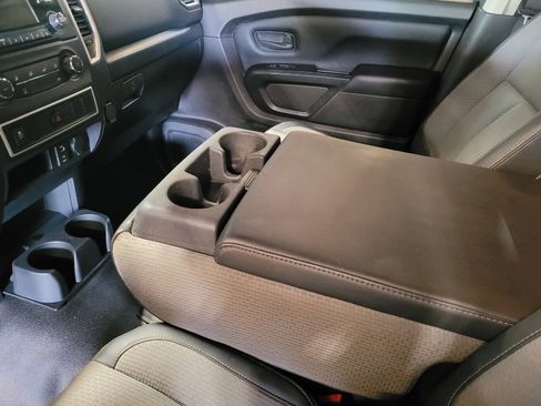 Used 2017 Nissan Titan S RWD image 26