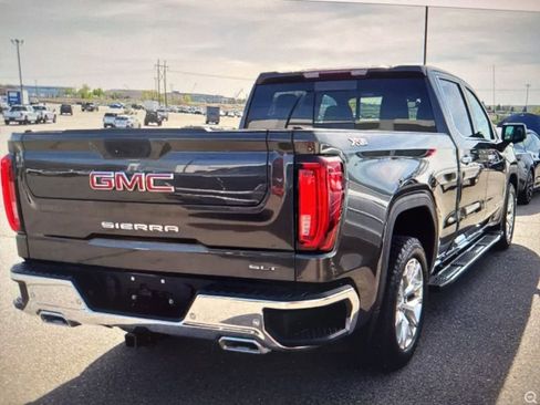 Used 2019 GMC Sierra 1500 SLT w/ SLT Premium Package image 4