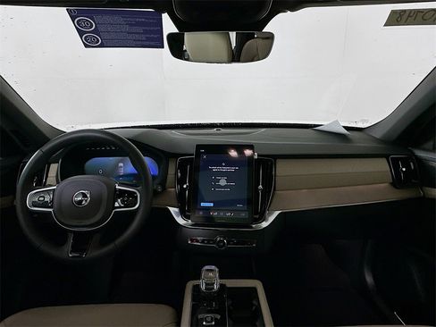 Used 2026 Volvo XC90 B6 Plus w/ Protection Package Premier image 3