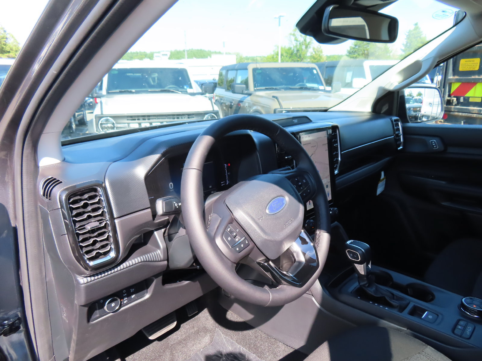 New 2026 Ford Ranger XLT w/ FX4 Off-Road Package AWD/4WD image 9