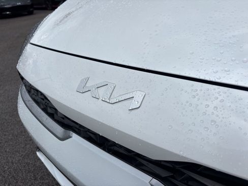 Used 2024 Kia Forte LXS FWD image 11