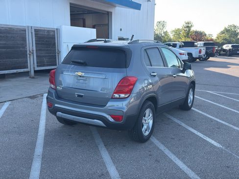 Used 2019 Chevrolet Trax LT w/ LT Convenience Package FWD image 5