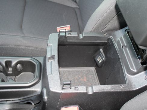 Used 2023 Jeep Gladiator Sport image 58