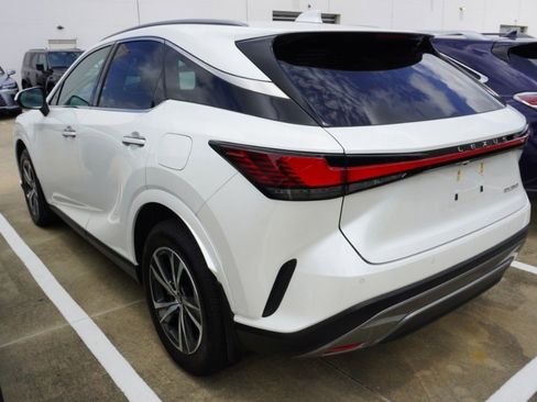 Used 2023 Lexus RX 350 Premium w/ Cold Area Package FWD image 7