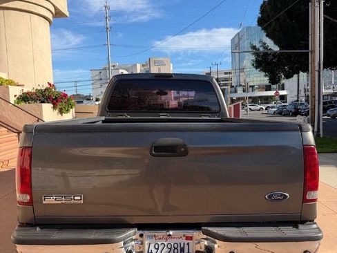 Used 2005 Ford F250 XLT image 5