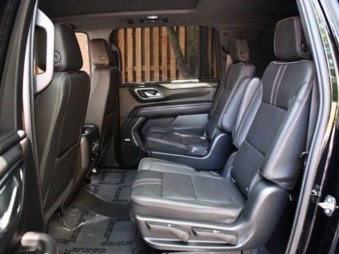 Used 2022 Chevrolet Suburban RST w/ Sport Performance Package image 47