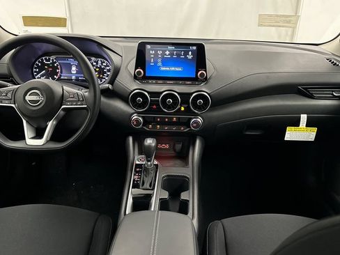 Used 2024 Nissan Sentra SV FWD image 22