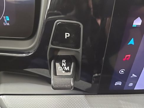 Used 2024 Porsche Cayenne image 17