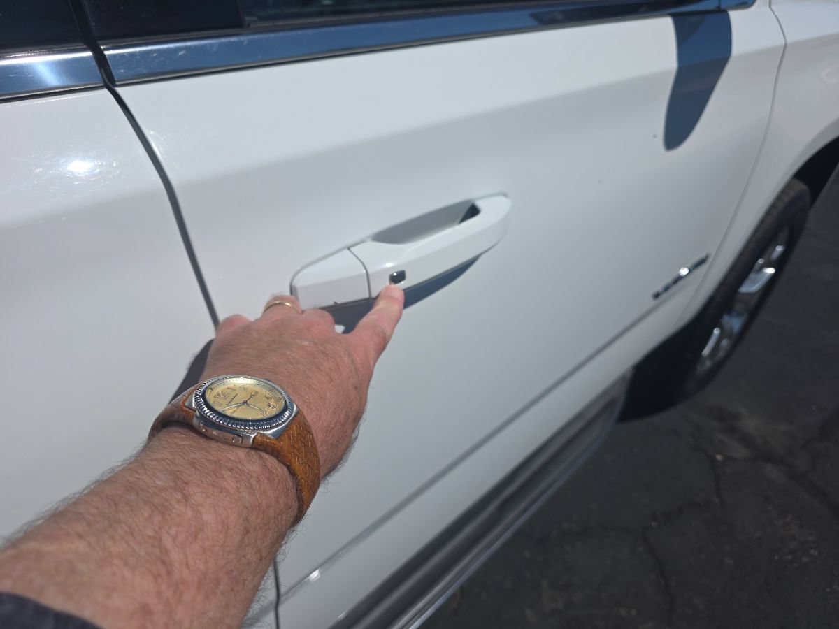 Used 2016 GMC Yukon SLT RWD image 12
