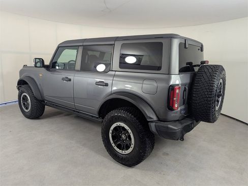 Used 2023 Ford Bronco Badlands image 6