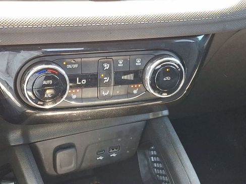 Used 2024 Chevrolet TrailBlazer LT w/ Convenience Package FWD image 23