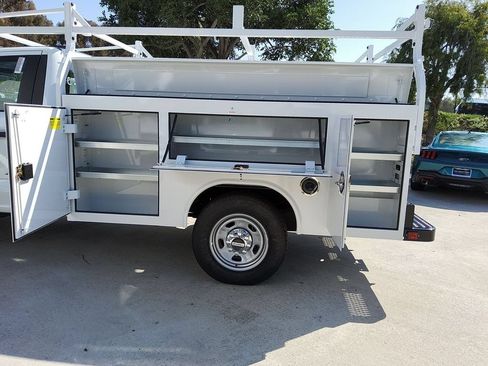 New 2025 Ford F350 XL w/ XL Chrome Package RWD image 17