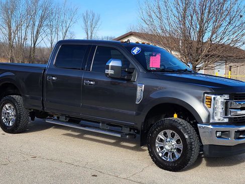 Used 2019 Ford F250 XLT w/ XLT Premium Package image 8