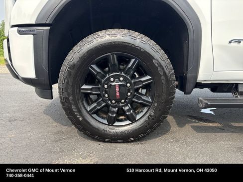 Used 2025 GMC Sierra 2500 AT4 w/ Technology Package AWD/4WD image 26