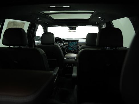 New 2026 GMC Acadia Denali Ultimate AWD/4WD image 14