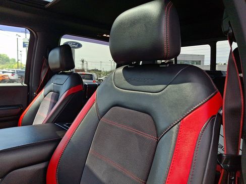 Used 2017 Ford F150 Lariat w/ Equipment Group 502A Luxury AWD/4WD image 15