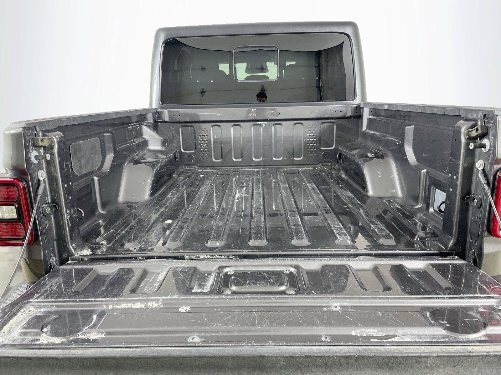 Used 2026 Jeep Gladiator Mojave AWD/4WD image 23