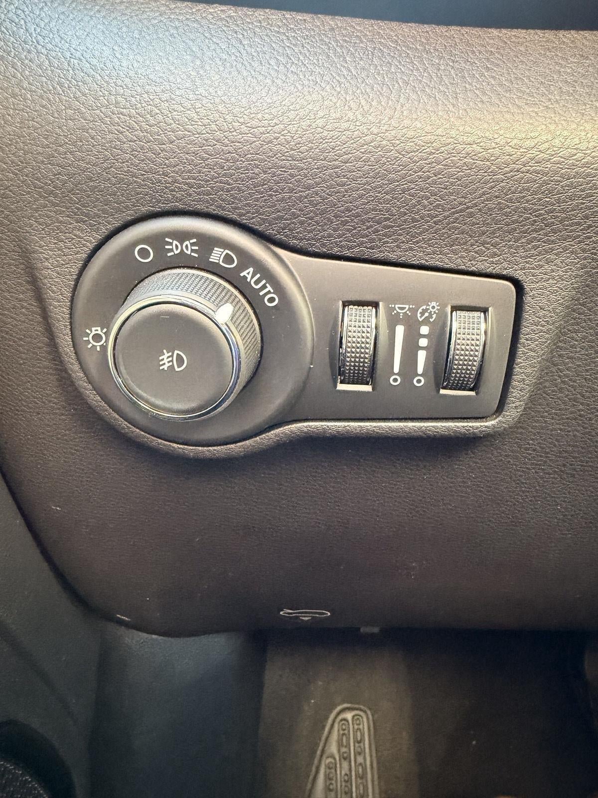 Used 2025 Jeep Compass Limited AWD/4WD image 14