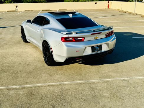 Used 2017 Chevrolet Camaro SS RWD image 21