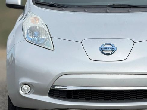 Used 2014 Nissan Leaf S image 11