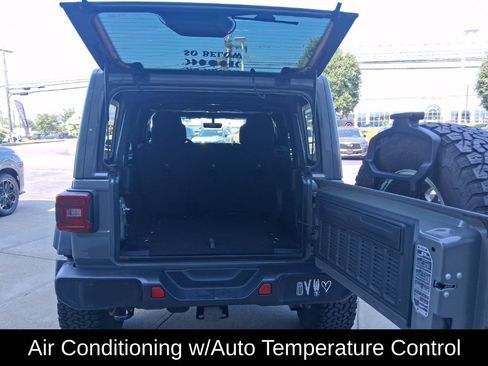 Used 2022 Jeep Wrangler Unlimited Sport AWD/4WD image 26
