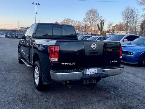 Used 2011 Nissan Titan SV w/ SV Value Truck Pkg image 4