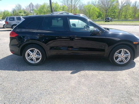 Used 2014 Porsche Cayenne Platinum Edition AWD/4WD image 6