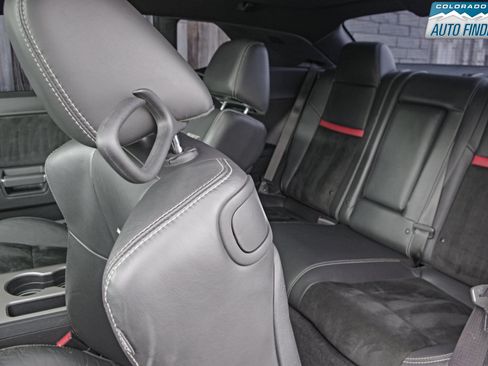 Used 2014 Dodge Challenger SRT8 w/ Harman/Kardon Audio Group image 23