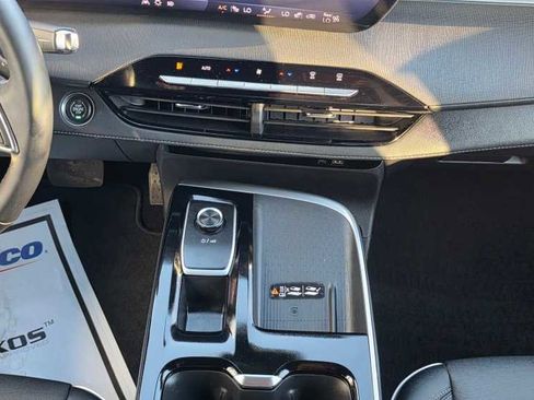 Used 2025 Buick Enclave Preferred image 20