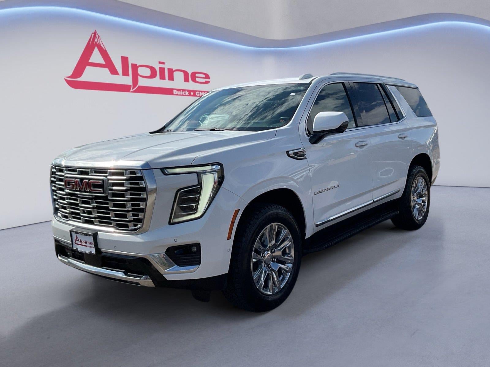 Certified 2025 GMC Yukon Denali AWD/4WD image 1