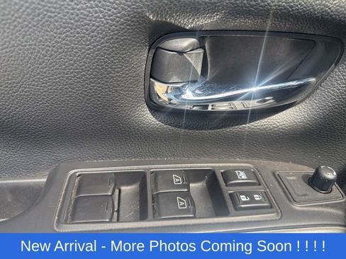 Used 2021 Nissan Titan SV w/ SV Convenience Package AWD/4WD image 11