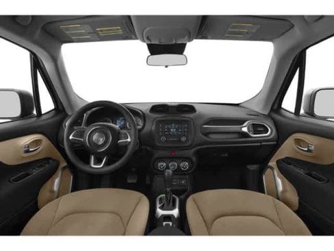 Used 2018 Jeep Renegade Latitude FWD image 11