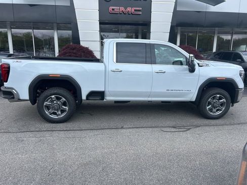 New 2026 GMC Sierra 3500 SLT AWD/4WD image 2