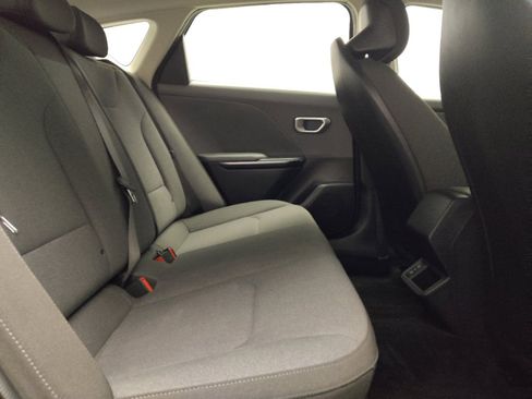 Used 2025 Kia K4 LXS image 19