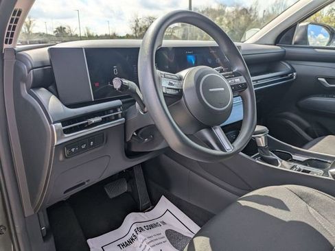 Used 2025 Hyundai Tucson SEL image 16