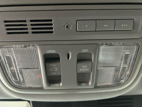 Used 2020 Honda CR-V EX-L image 7