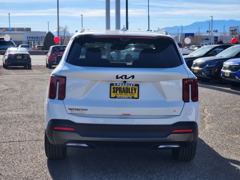 New 2026 Kia Sorento SX Prestige AWD/4WD image 4
