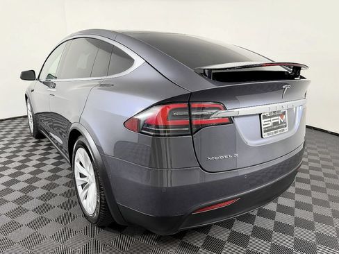 Used 2018 Tesla Model X 75D AWD/4WD image 17
