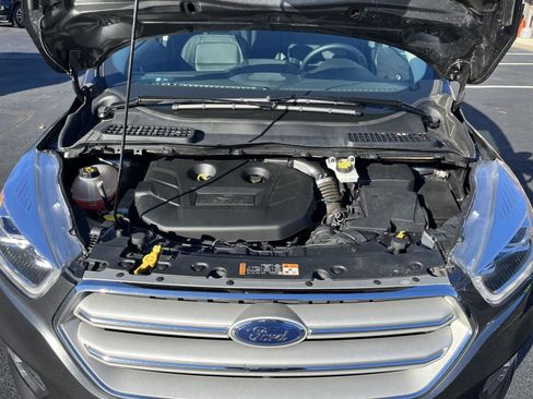 Used 2019 Ford Escape Titanium image 29