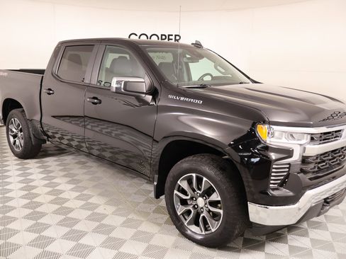Used 2023 Chevrolet Silverado 1500 LT image 1