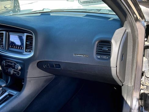 Used 2020 Dodge Charger SXT w/ Blacktop Package image 19