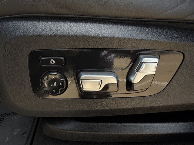 Used 2026 BMW X7 xDrive40i AWD/4WD image 27