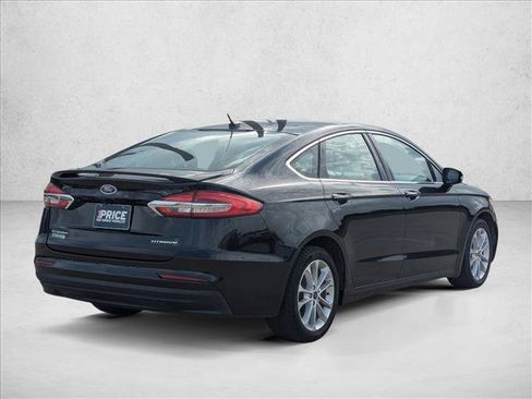 Used 2019 Ford Fusion Energi Titanium FWD image 5