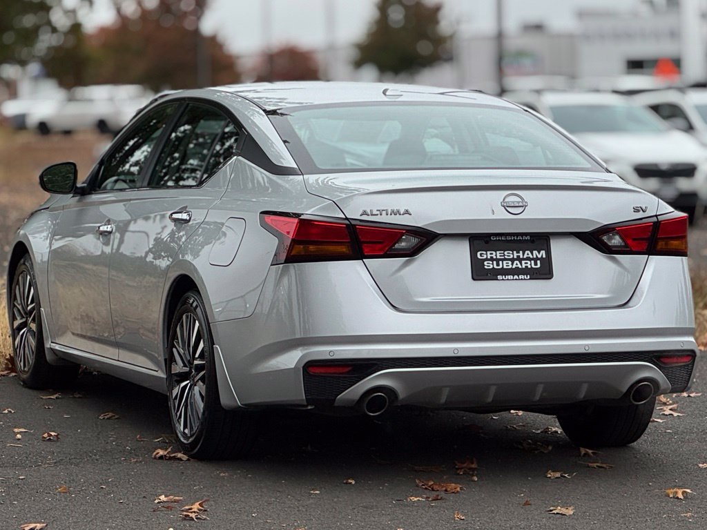 Used 2024 Nissan Altima 2.5 SV w/ SV Premium Package FWD image 5