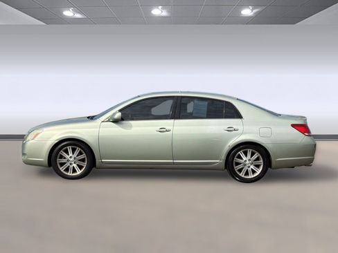 Used 2006 Toyota Avalon Limited FWD image 2