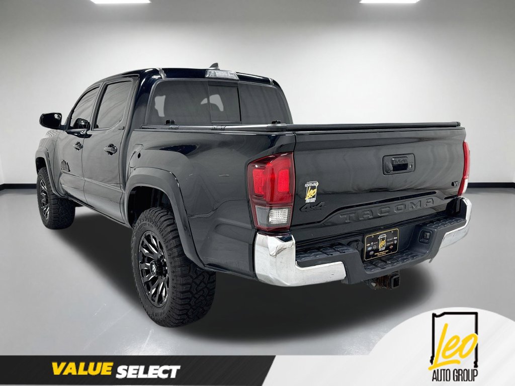 Used 2019 Toyota Tacoma SR5 AWD/4WD image 9