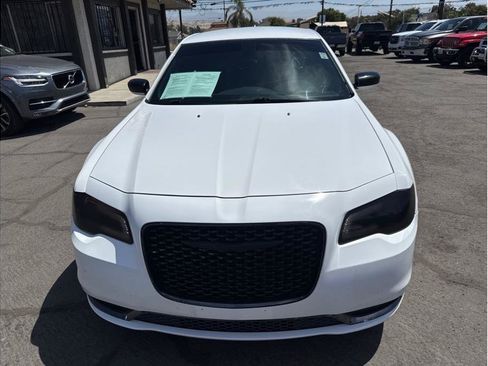 Used 2016 Chrysler 300 S RWD image 3