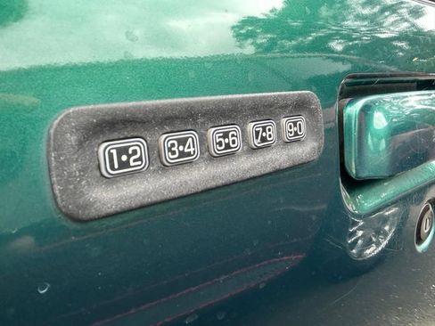 Used 2001 Ford Explorer XLT AWD/4WD image 11